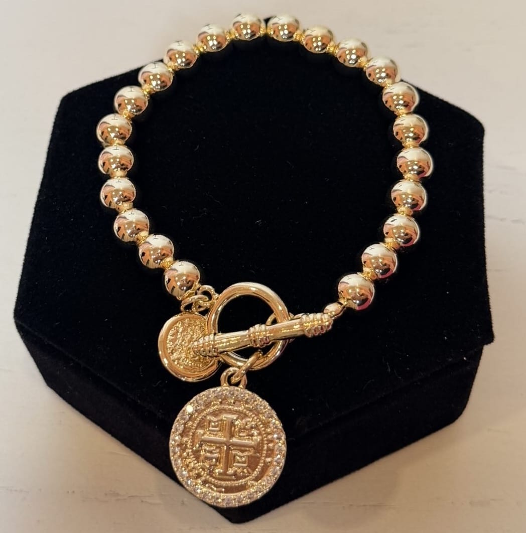 Wild Horse Boutique Gold Bracelet with Diamond & Gold Pendant
