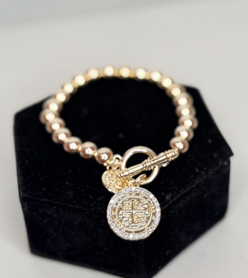 Wild Horse Boutique Gold Bracelet with Diamond & Gold Pendant