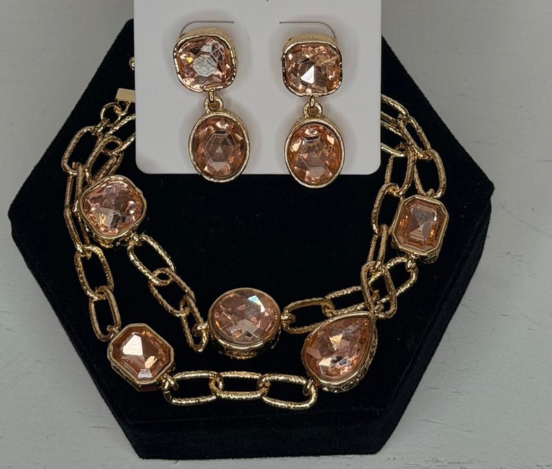 Wild Horse Boutique Gold Chain Bracelet with Pink Diamonds
