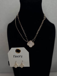 Wild Horse Boutique Gold Diamond Clover Dangle Earrings