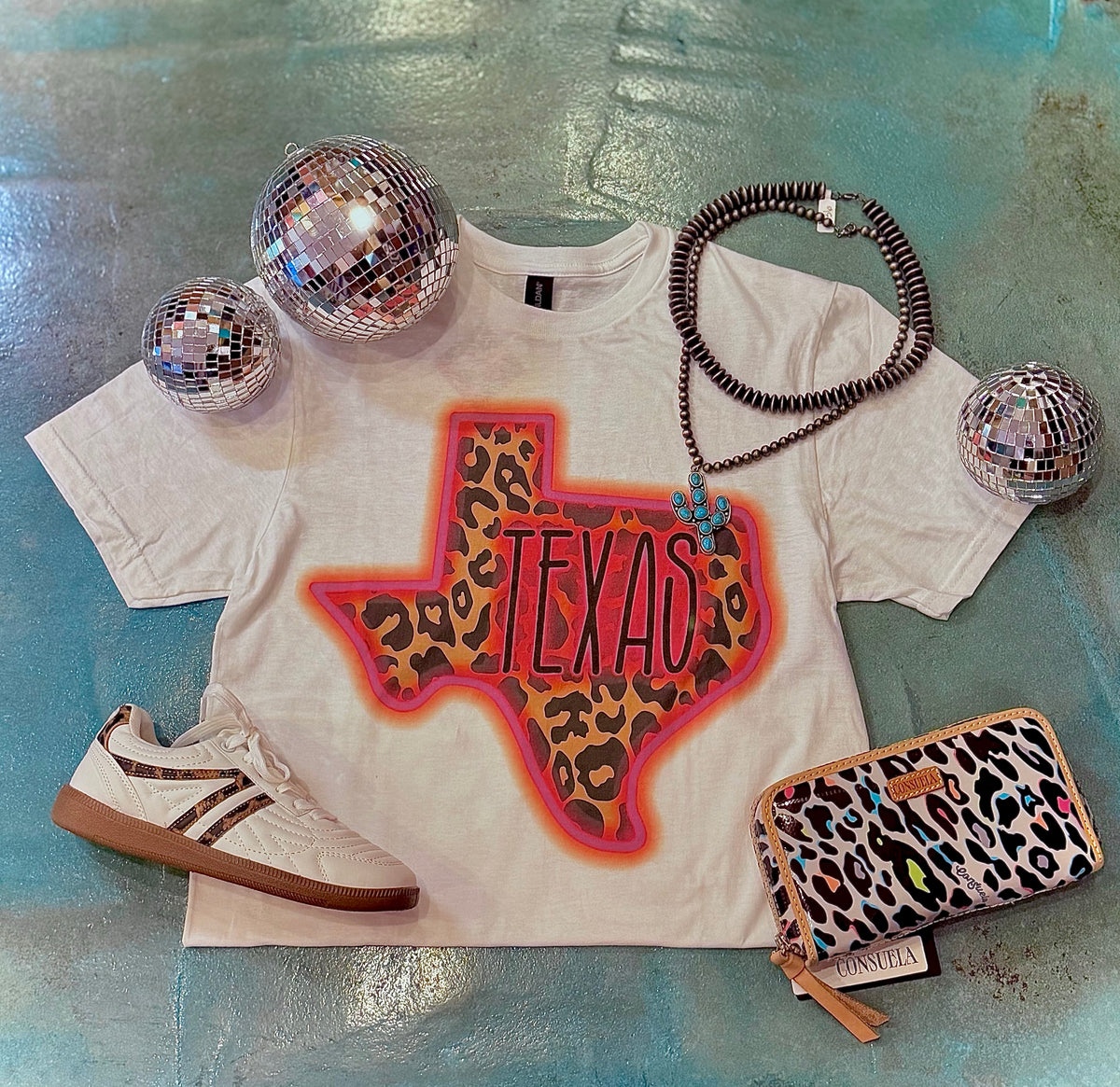 Wild Horse Boutique Graphic tshirt Texas Pink & Leopard T-Shirt