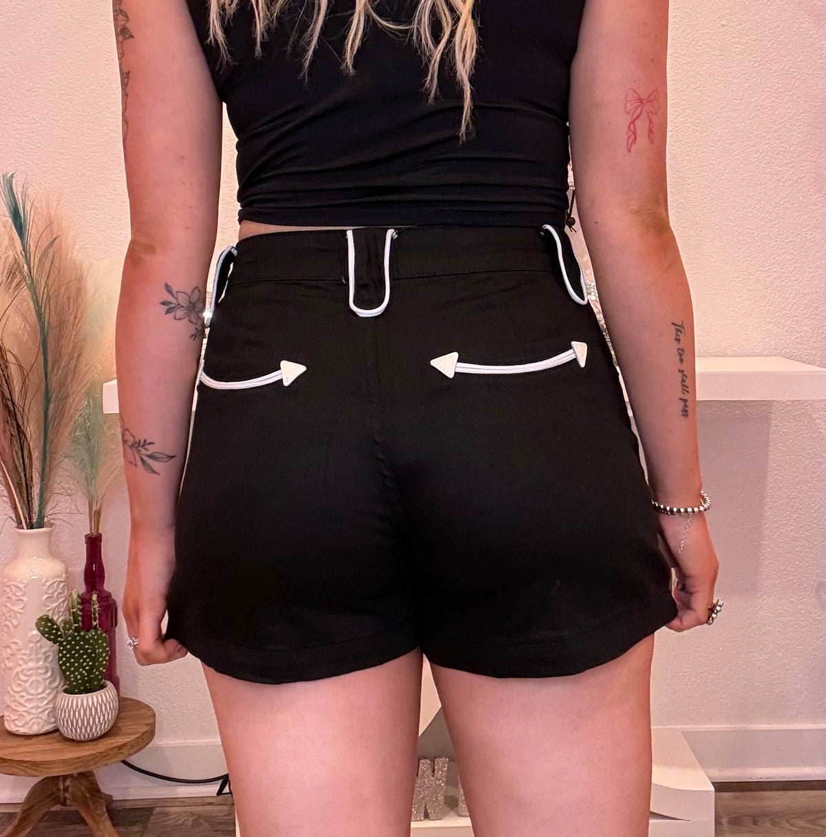 Wild Horse Boutique Shorts Black Shorts