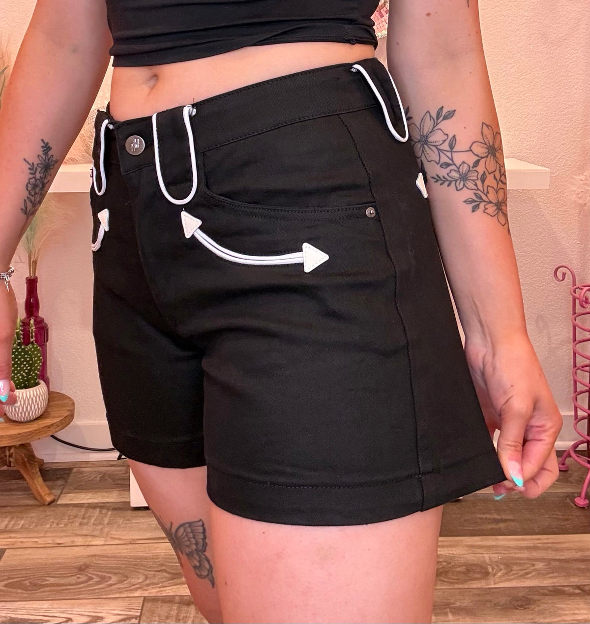 Wild Horse Boutique Shorts Black Shorts
