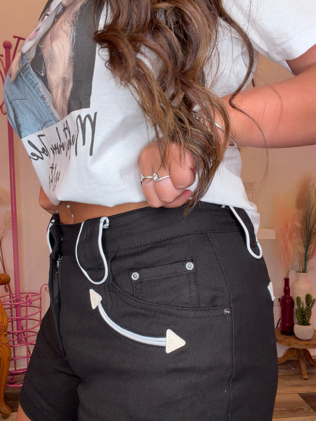 Wild Horse Boutique Shorts Black Western Stretch Shorts with Arrow Dart Pockets